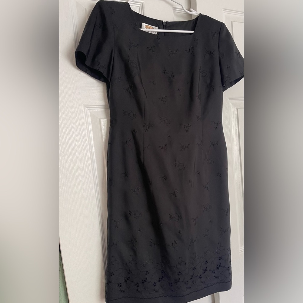 Talbots Black Silk Embroidered Dress Eyelet Size 6 Petite Party Cruise Evening